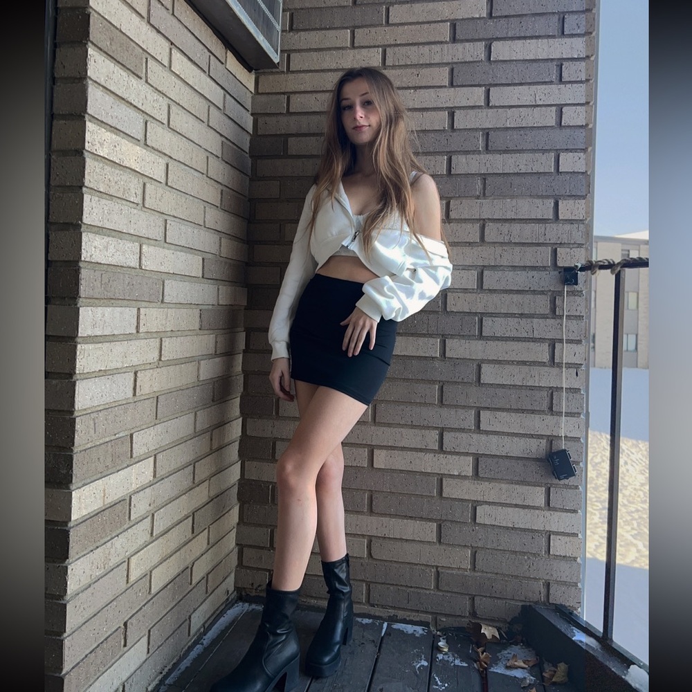 Meet your Posher, Carlie